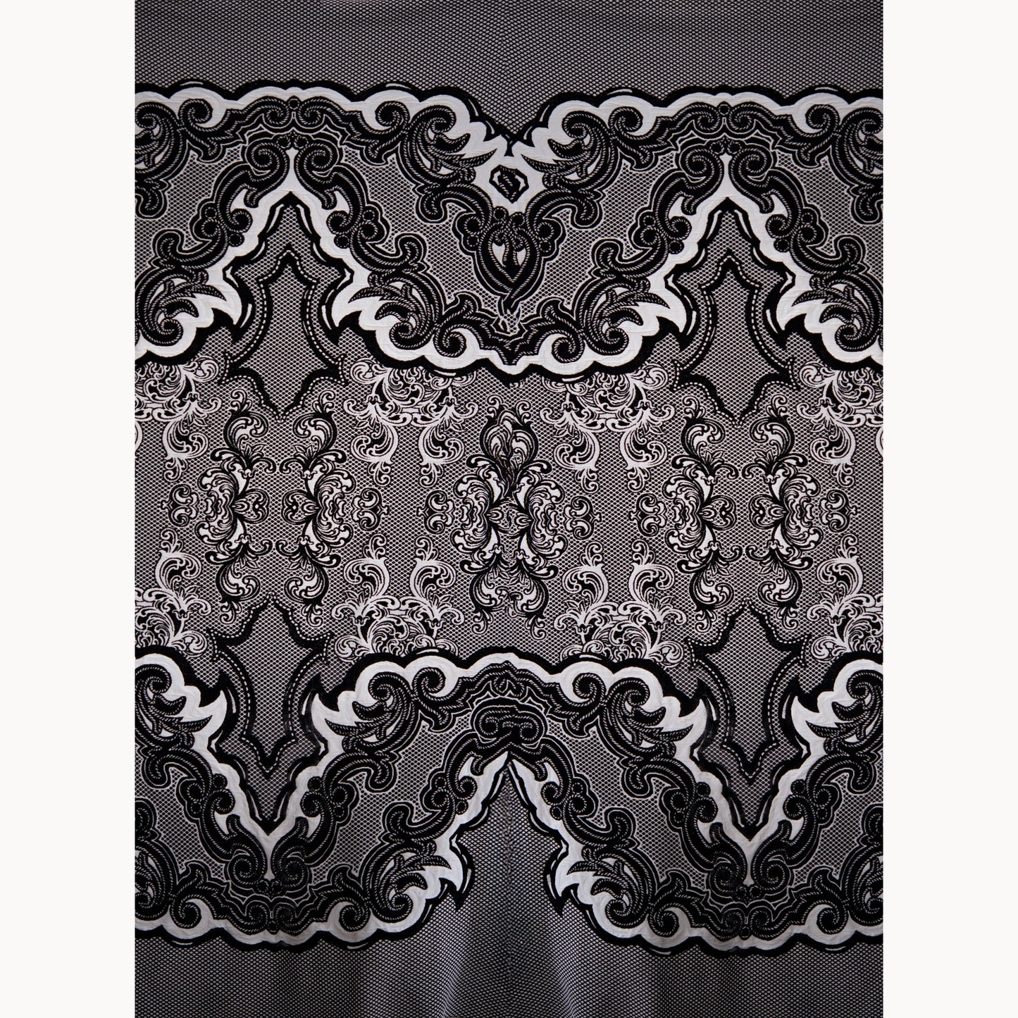 Textured knit - LÉA - Arabesques - Black / White